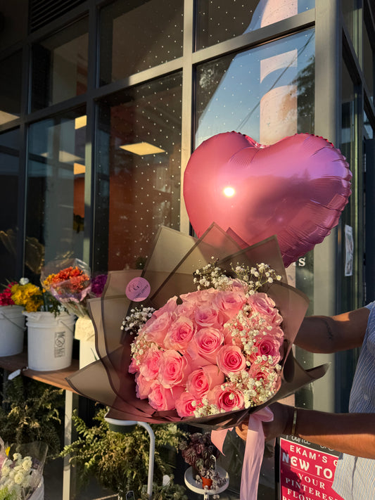 The Balloon & Flowers combo